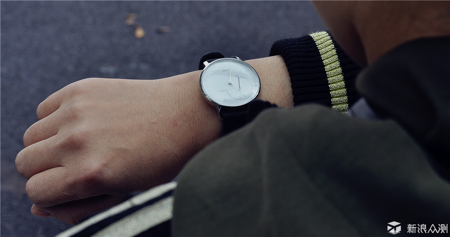 戴在手上的简约之美-诺基亚steel智能手表简测_新浪众测