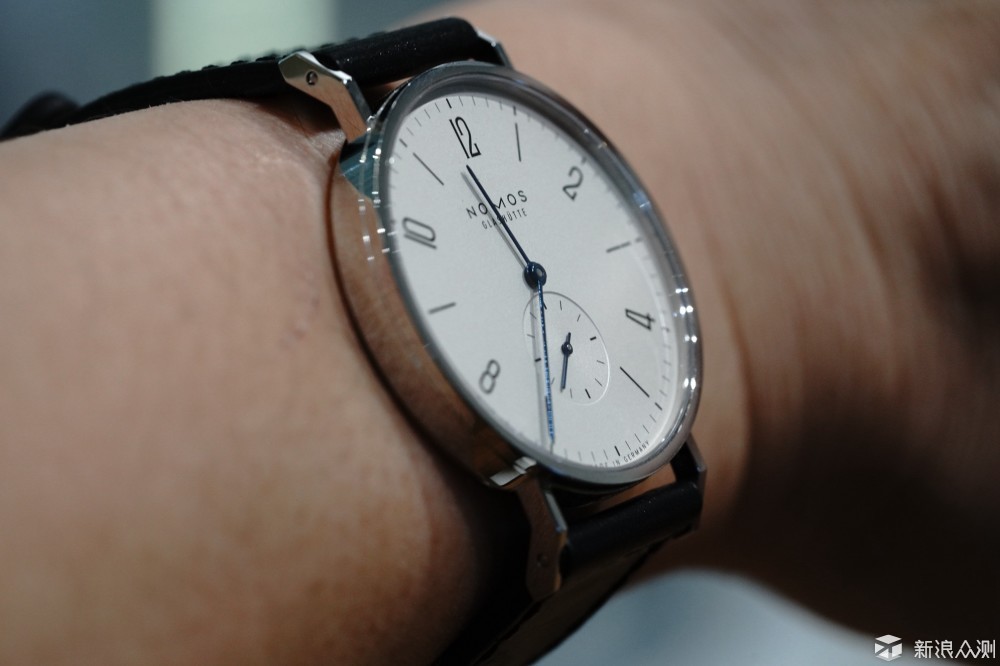 简约之美：NOMOS Tangente 164机械表开箱_新浪众测