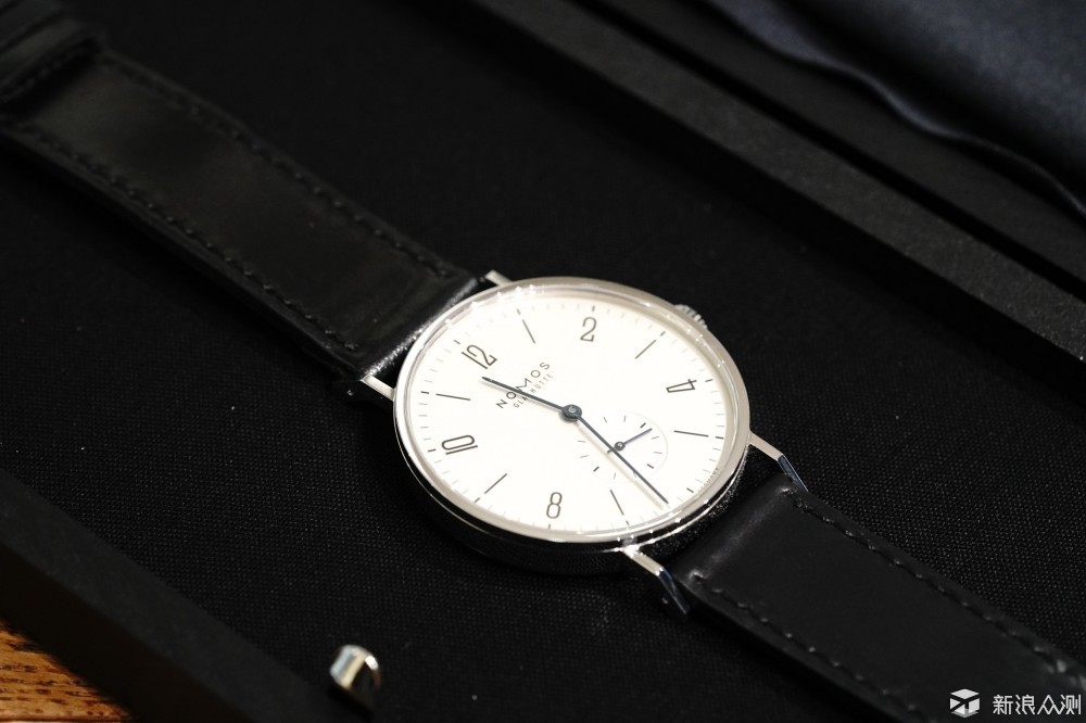 简约之美：NOMOS Tangente 164机械表开箱_新浪众测