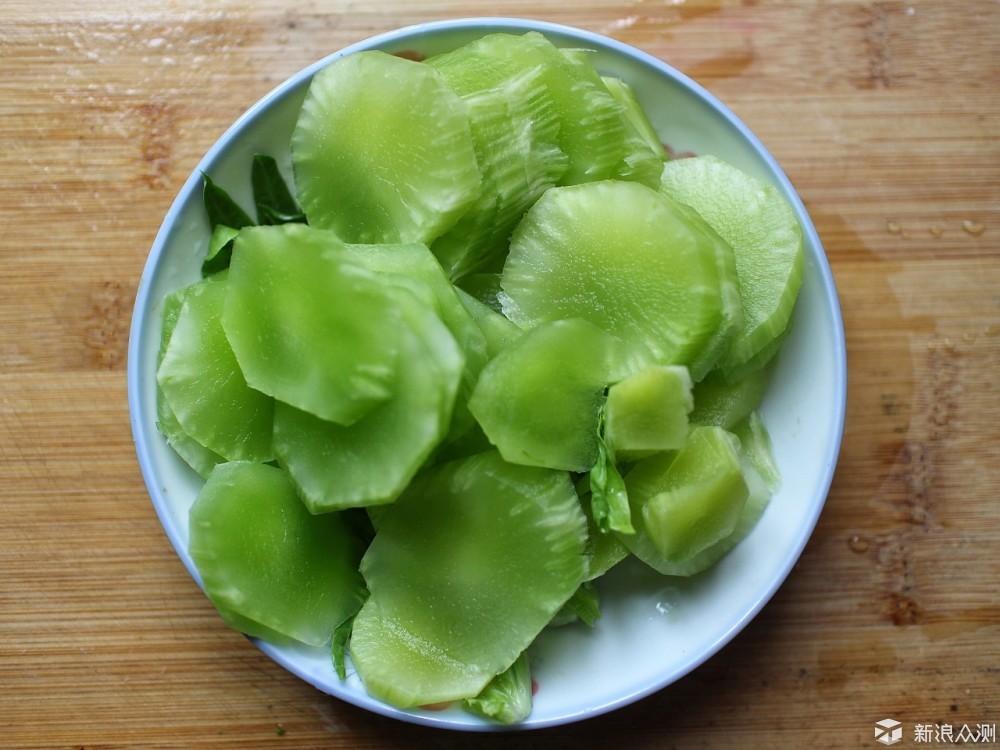 水煮牛肉造我这么做，麻辣鲜香，好吃的不得了_新浪众测