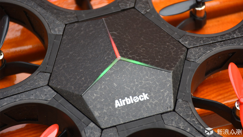 自己动手造飞机丨Airblock模块化无人机体验_新浪众测