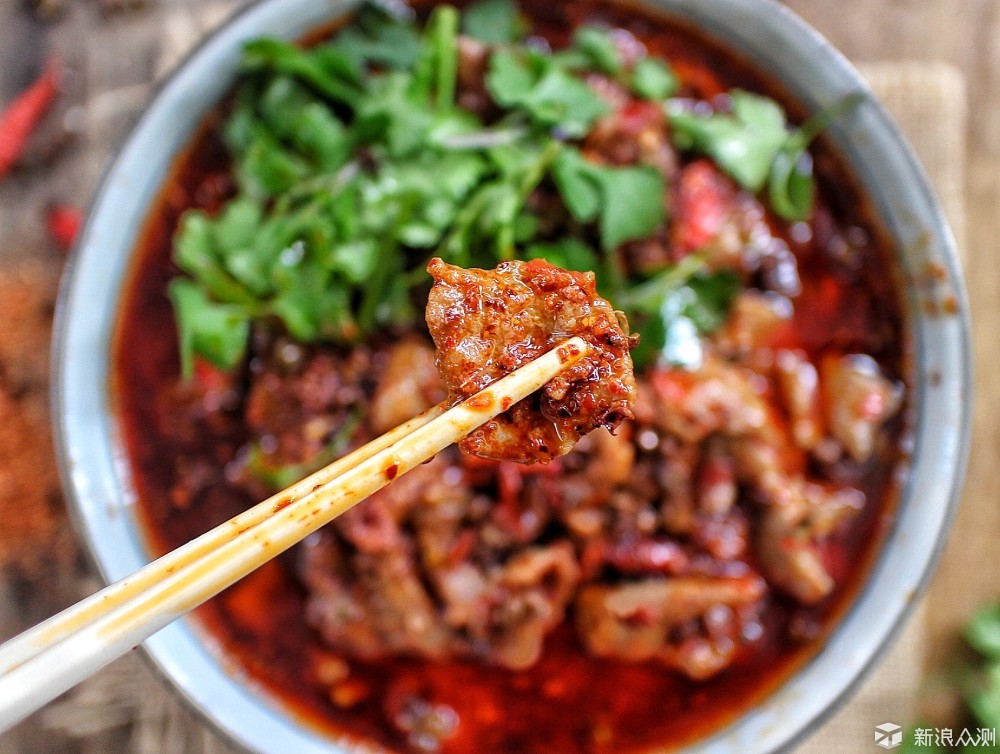 水煮牛肉造我这么做，麻辣鲜香，好吃的不得了_新浪众测