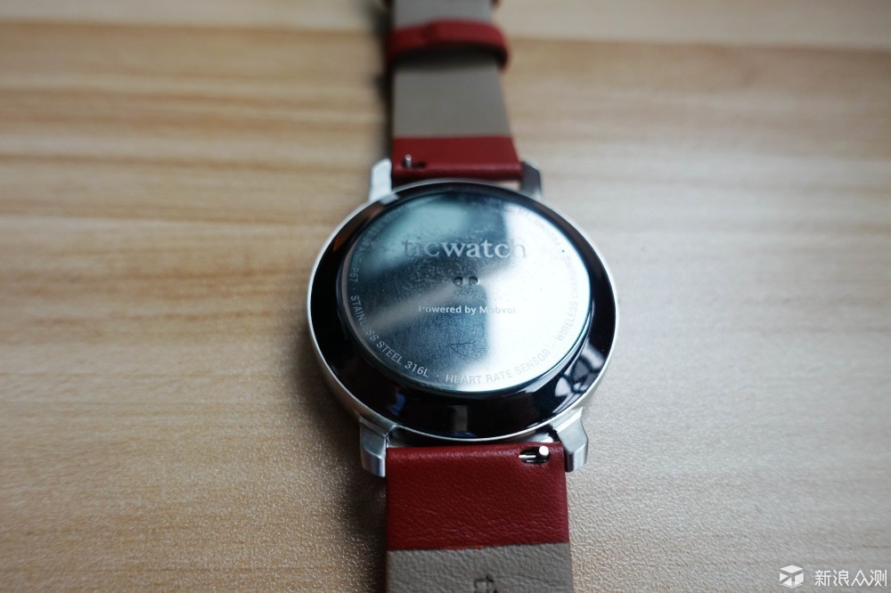 初入智能穿戴—永远充不满电的Ticwatch一代_新浪众测