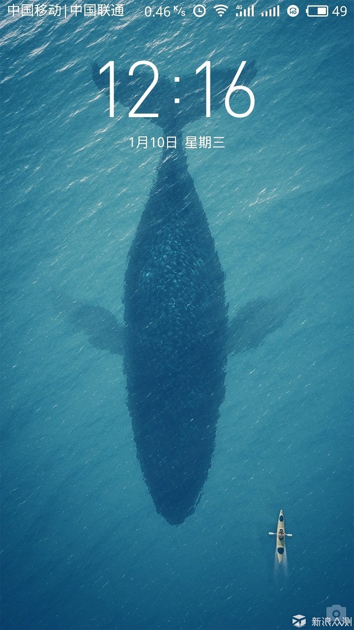 一条大鲸鱼，忘记这是哪个厂商的壁纸了_新浪众测