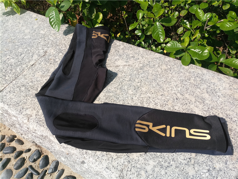 原力觉醒——SKINS K-Proprium 压缩裤 深度评测_新浪众测