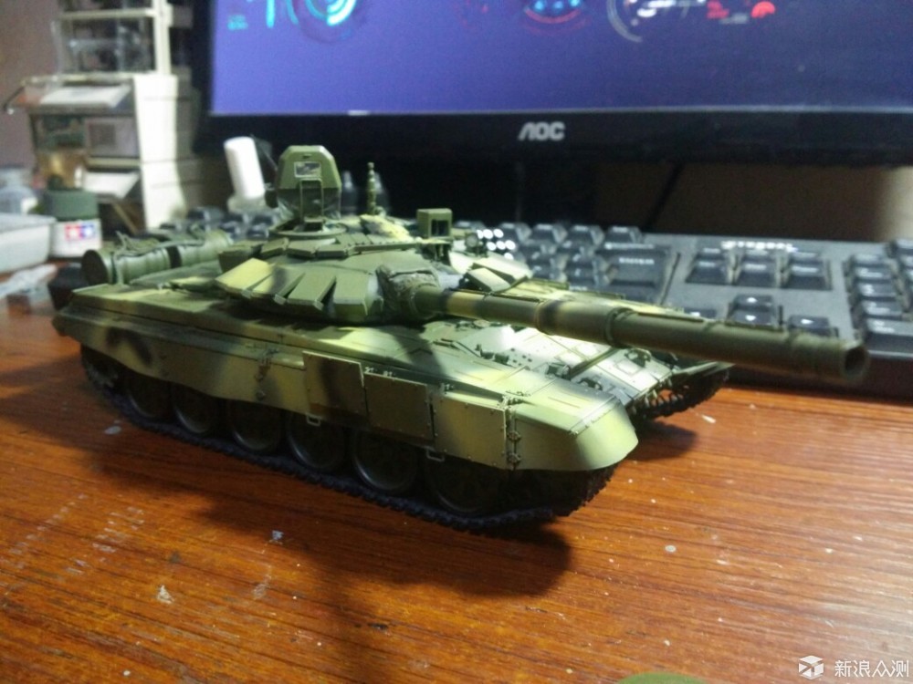 模型就像初恋，熟悉又陌生：MENG T-72B3坦克_新浪众测