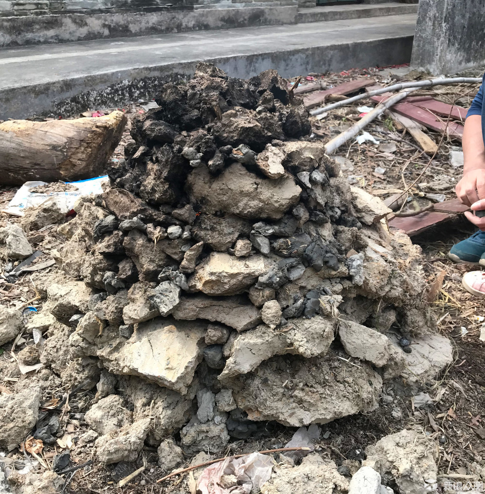 乡土味十足，农村泥焗鸡一尝土味美食_新浪众测