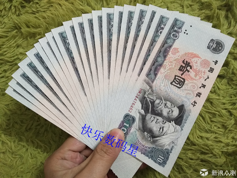 外出那是必带的现金和卡，还有手机。_新浪众测