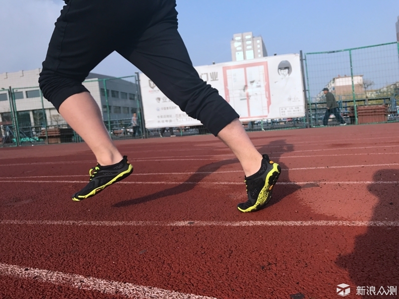 Vibram V-RUN五指跑步鞋体验最自在的奔跑_新浪众测