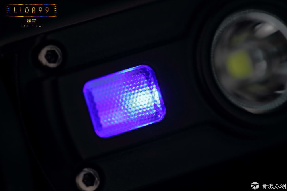 新一代小型多光源高显色头灯NITECORE HC65_新浪众测