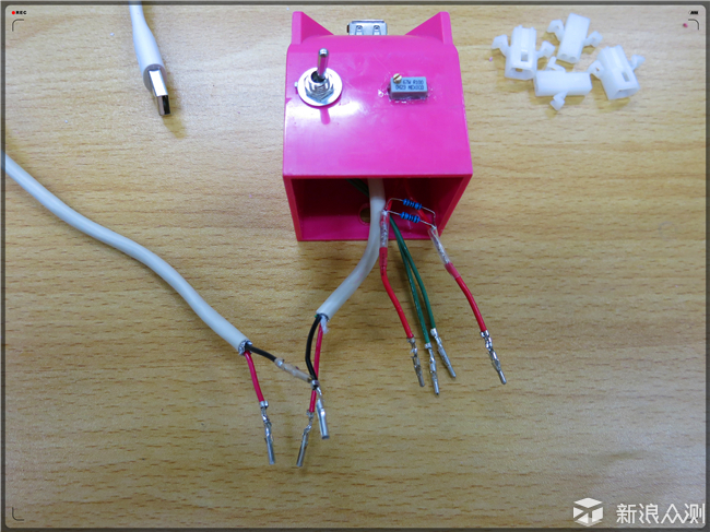 DIY小米LED随身灯控制盒，独立开关+亮度调节_新浪众测