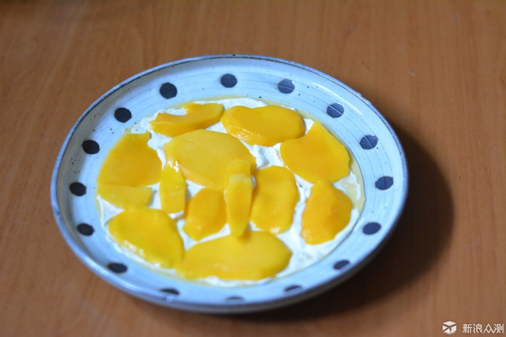 芒果千层蛋糕绝对是这季节最受欢迎的甜品之一_新浪众测