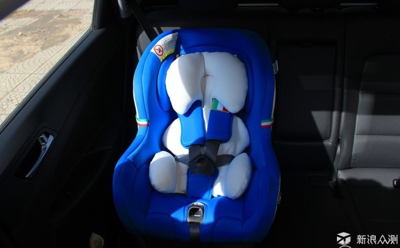 意大利Kiwy狮子王儿童车用安全座椅测评_新浪众测