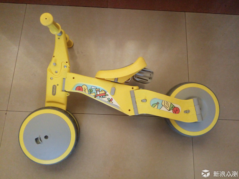 骑滑轻松切换的有趣童车，柒小佰变形车体验_新浪众测