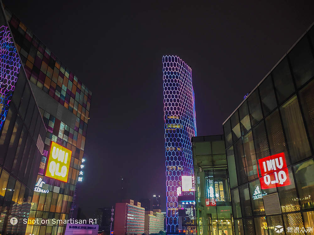 坚果R1，夜景拍照到底怎么样？_新浪众测