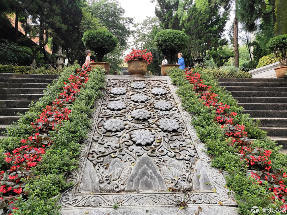 【手机摄影】昆明闹市中让你身心清静的圆通寺  _新浪众测