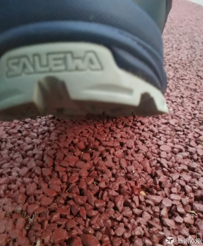 沙乐华训练鞋：一专多能，综训均衡 _新浪众测