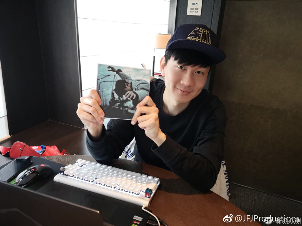 这绝不会是年轻人的第一颗键帽ZOMO DOTA2上手_新浪众测