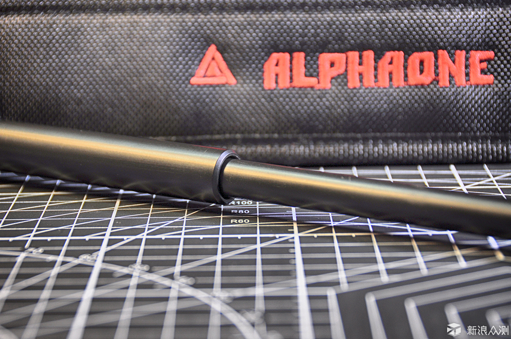 Alphaone CP-16A，女士也可防身的便携型甩棍_新浪众测