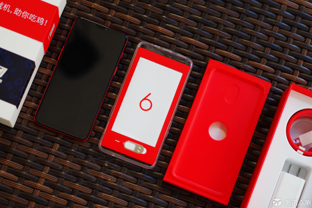 喜欢一种色，就像OnePlus一加6琥珀红一样_新浪众测