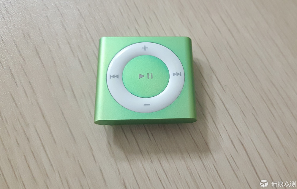 我的第一件苹果产品-苹果iPod shuffle 4_新浪众测