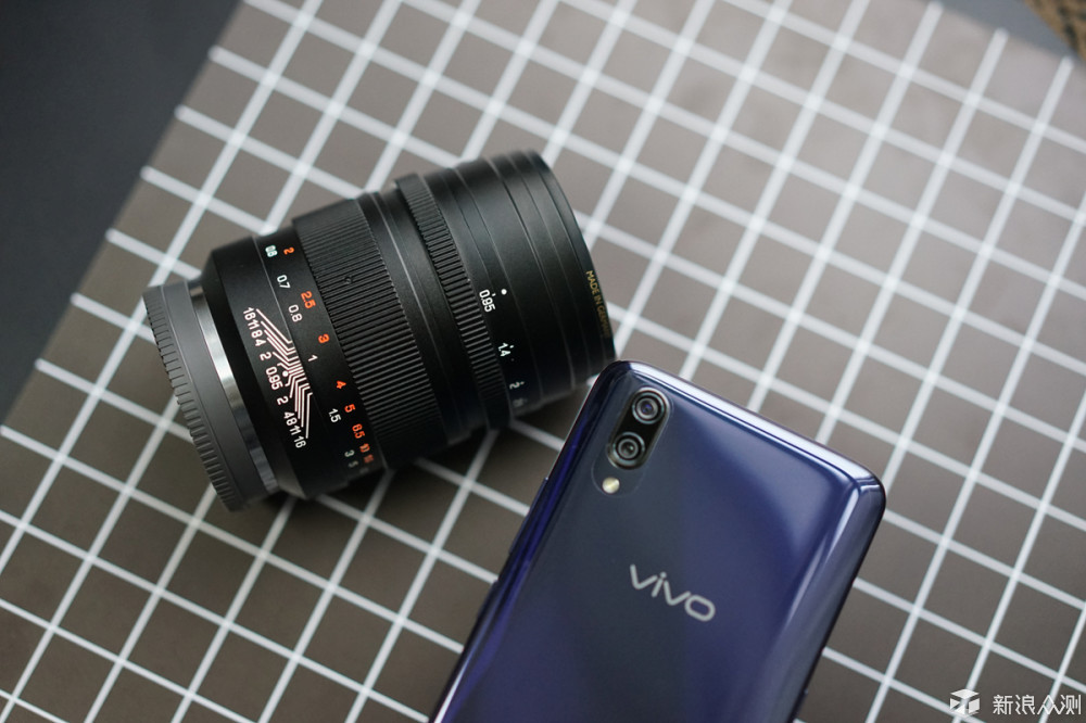 专注于拍摄应用及全面屏效果，vivo X23测评_新浪众测