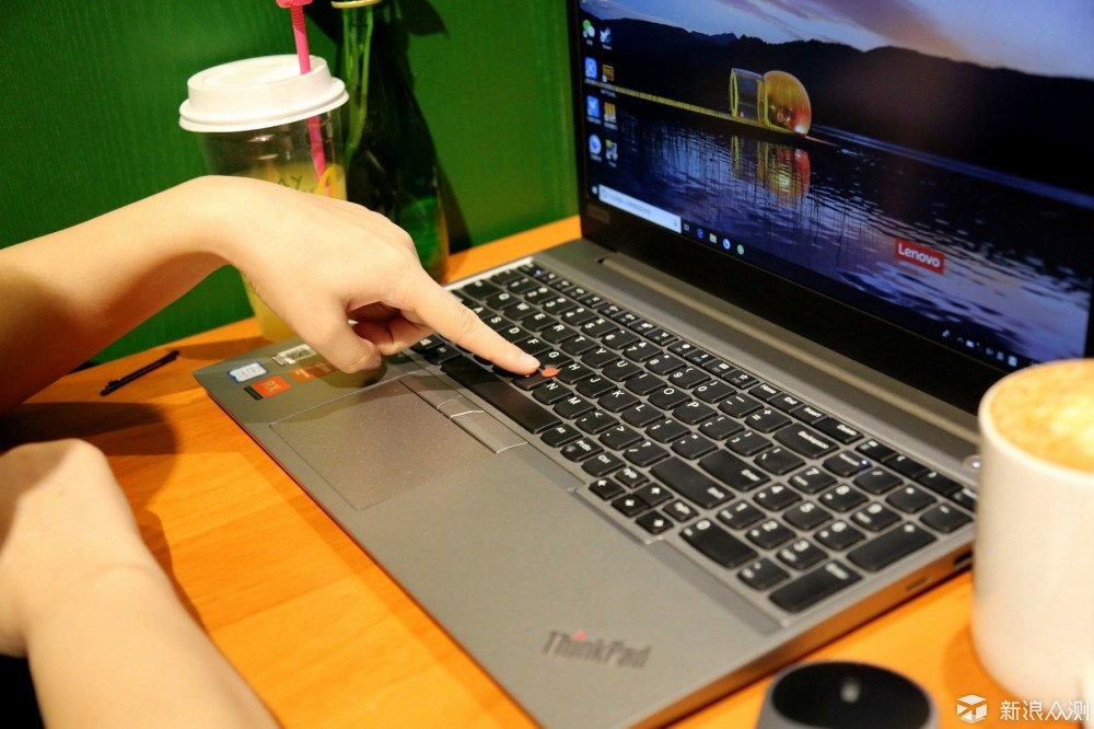 它是一个时尚的务实派——ThinkPad E580评测_新浪众测