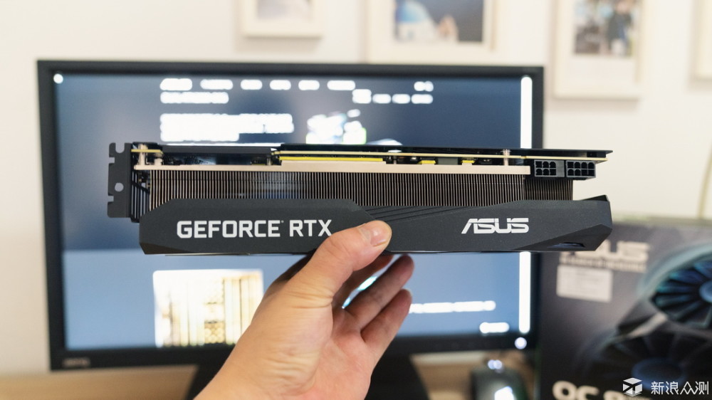 同门对决！华硕显卡RTX2080/GTX1080对比评测_新浪众测