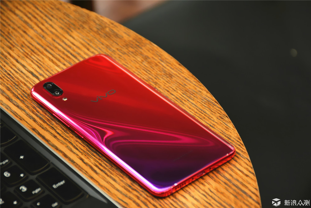 vivo X23：8G运存，屏下指纹，就值得入手吗？_新浪众测