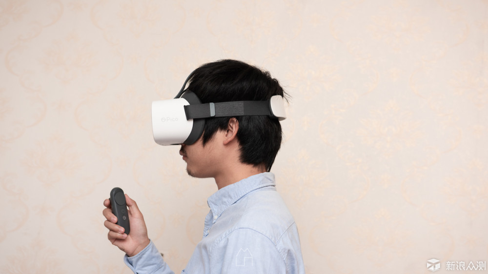 后现代VR眼镜——小怪兽2VR一体机上手详评_新浪众测
