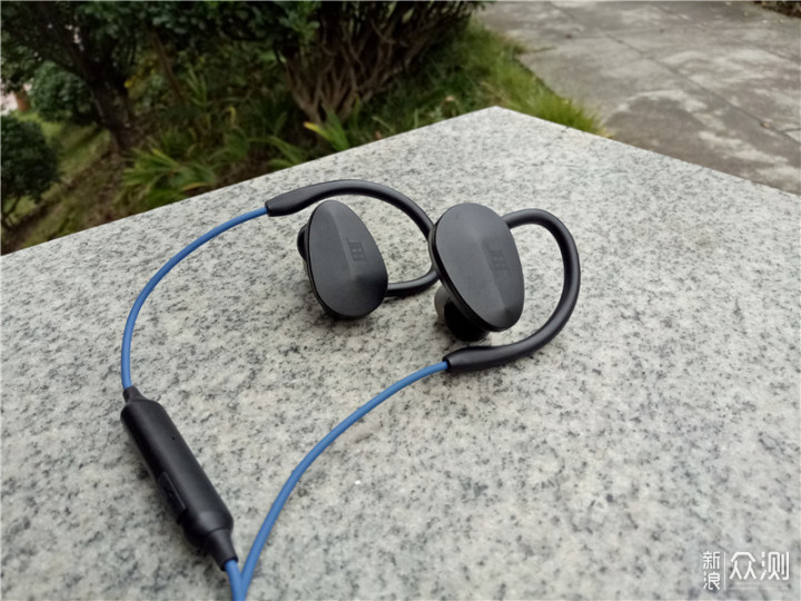 耳机我用网红耳机——JEET X勇士限量版_新浪众测