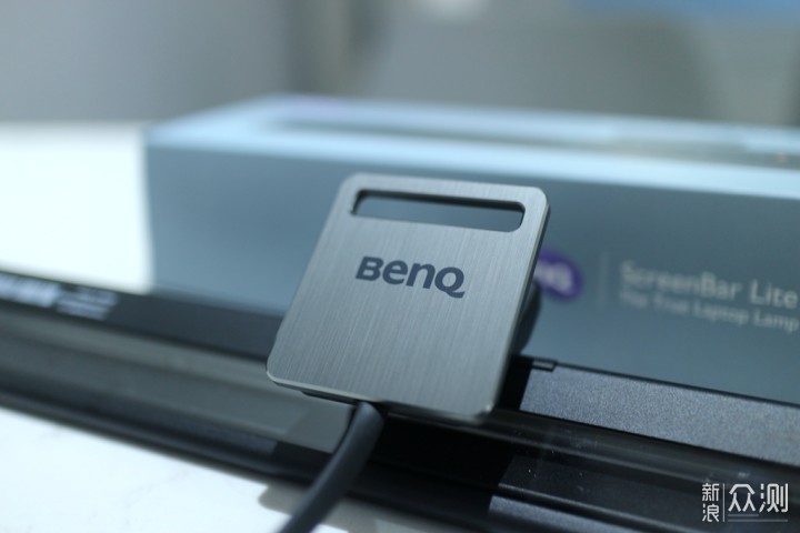 出差办公辅助神器 BenQ ScreenBar Lite体验_新浪众测