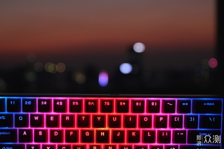 这应该是最便宜的cherry RGB轴键盘了吧 _新浪众测