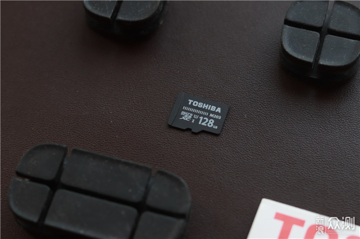 东芝M203 microSD卡：从此告别存储空间不足_新浪众测