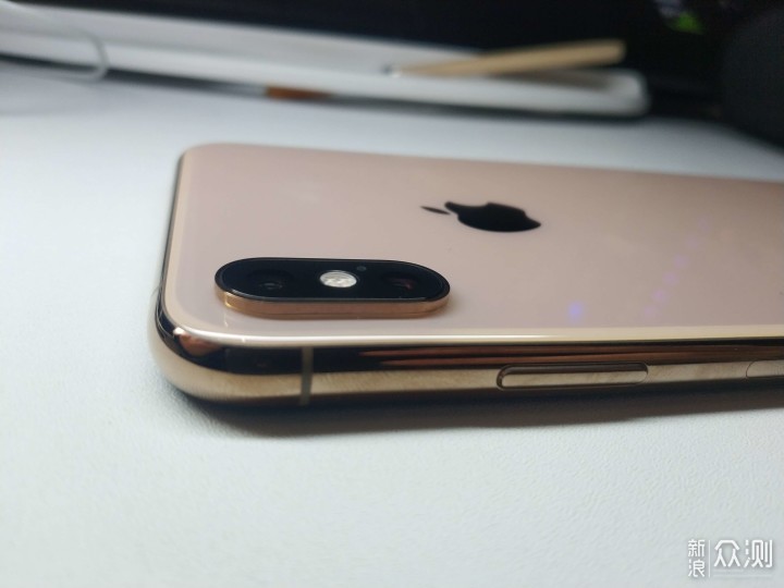 iPhoneXS Max到底能不能评为2018年“真香机”_新浪众测