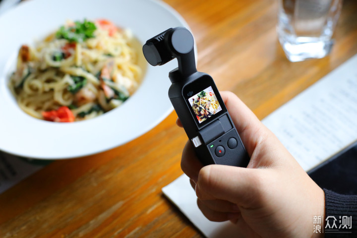 你也可以成为生活中的导演，大疆OSMO POCKET_新浪众测