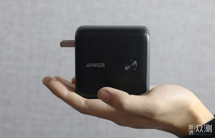 轻便实用出行神器——Anker超极充体验_新浪众测