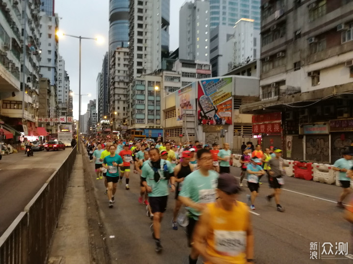 二桥三隧，亚洲最虐—挑战香港马拉松赛道_新浪众测