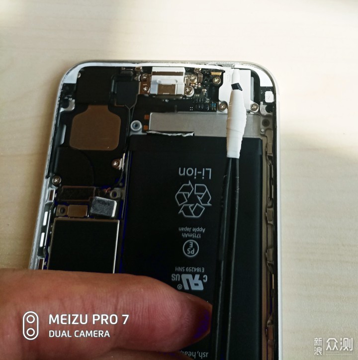 iPhone6S 拆机更换电池（含电池选购攻略）_新浪众测