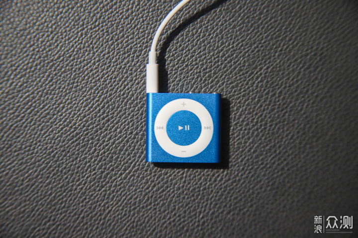 MP3时代落幕，你还记得追过的iPod shuffle4吗_新浪众测