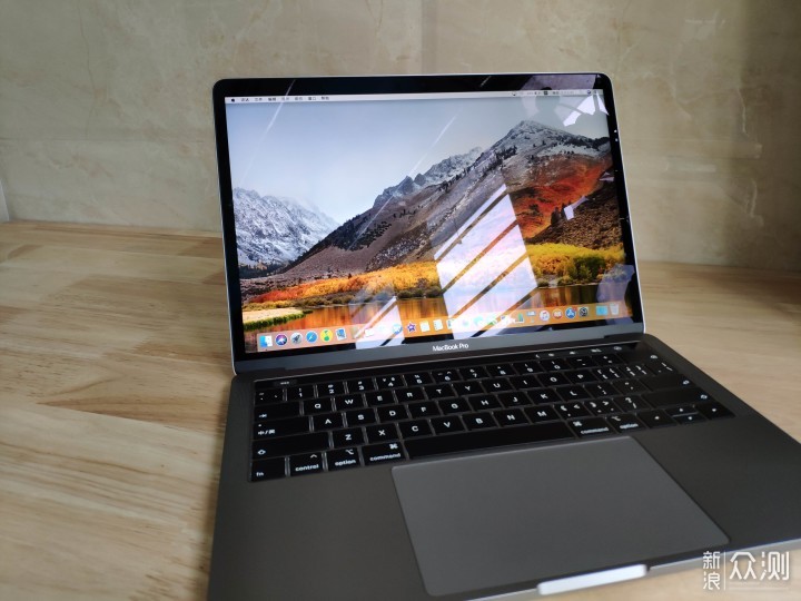 MacBook Pro（2018）开箱上手_新浪众测