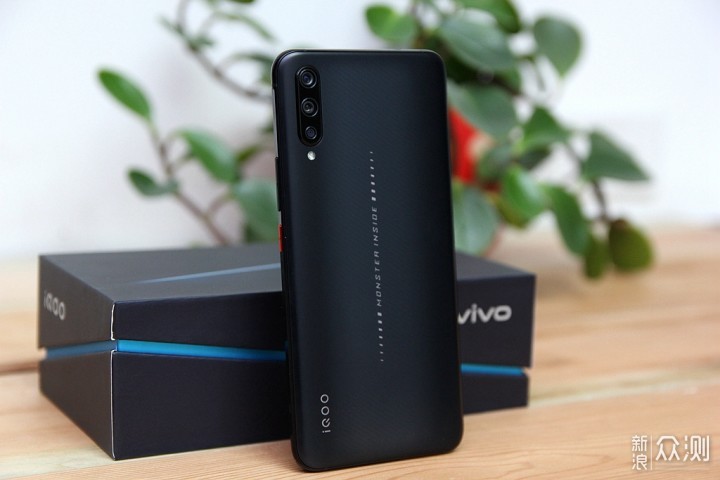 vivo为什么要推出IQOO新品牌手机？_新浪众测