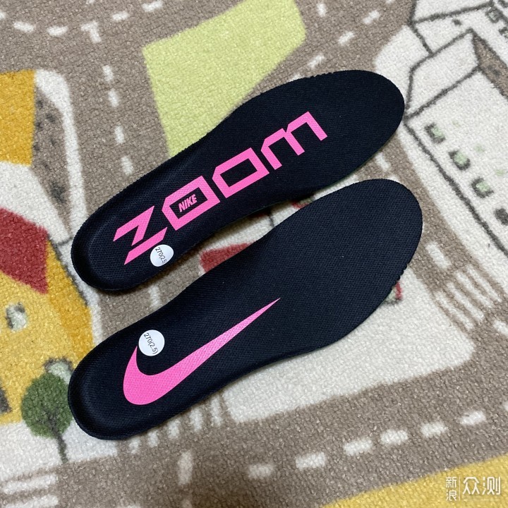 最美四月天粉钩的nikeairzoompegasus36