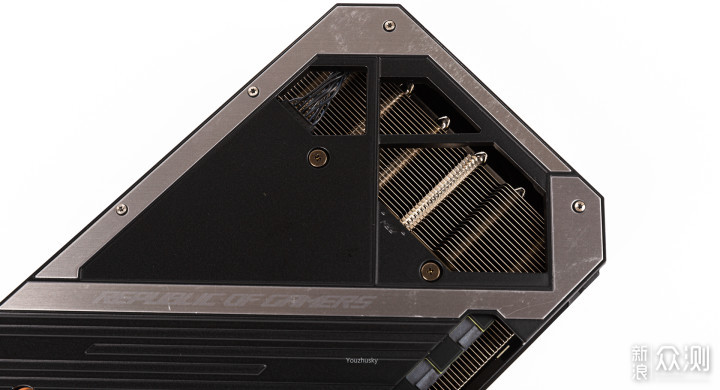白色全塔的魅力海盗船7000x装机c8e3080ti