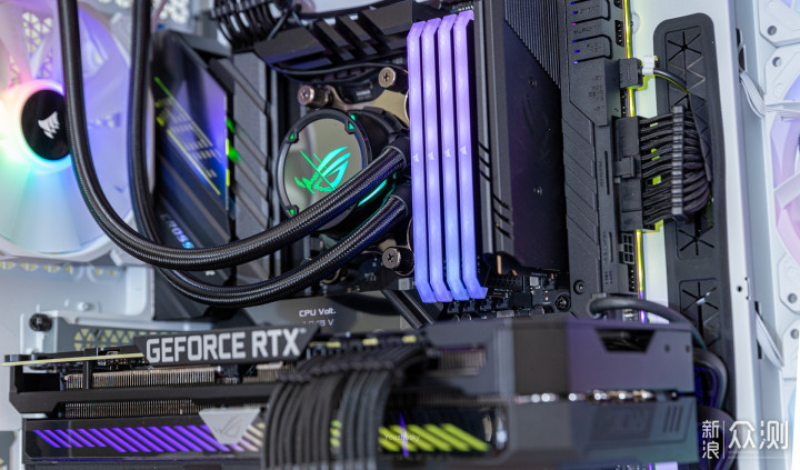白色全塔的魅力海盗船7000x装机c8e3080ti