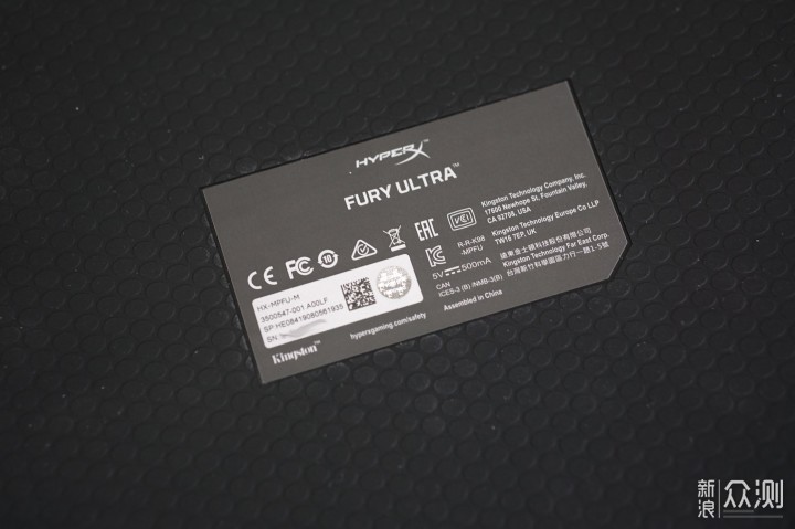 HyperX Fury Ultra 硬质RGB鼠标垫测评_新浪众测