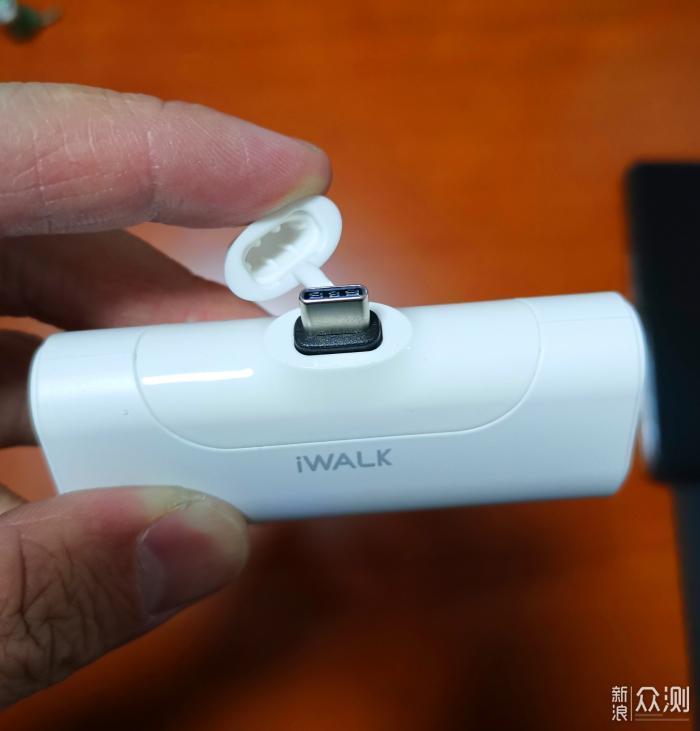 iWALK（爱沃可）口袋宝4代移动电源开箱图赏_新浪众测