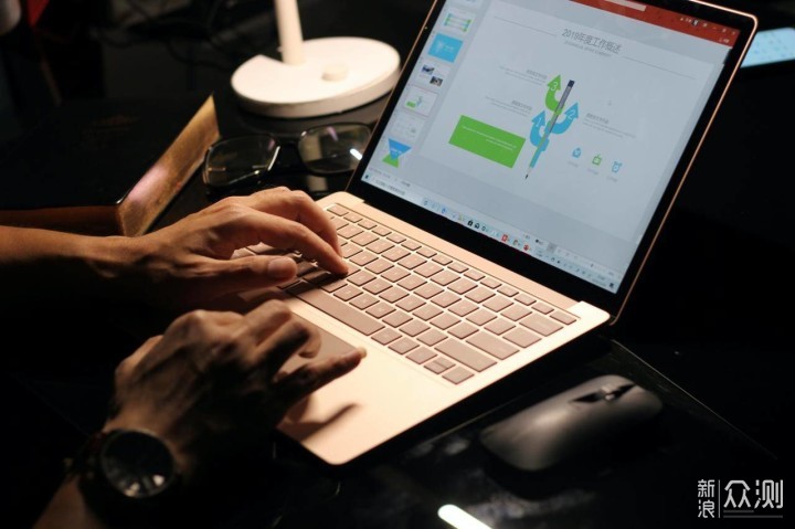 14天的真情体验，享受轻奢Surface Laptop3_新浪众测