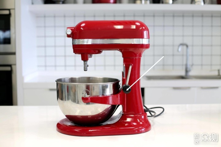 厨师机硬核评测，KitchenAid&Kenwood哪个更好_新浪众测