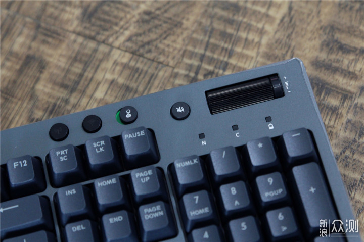 一把键盘两种连接三模使用，TT G821键盘评测_新浪众测